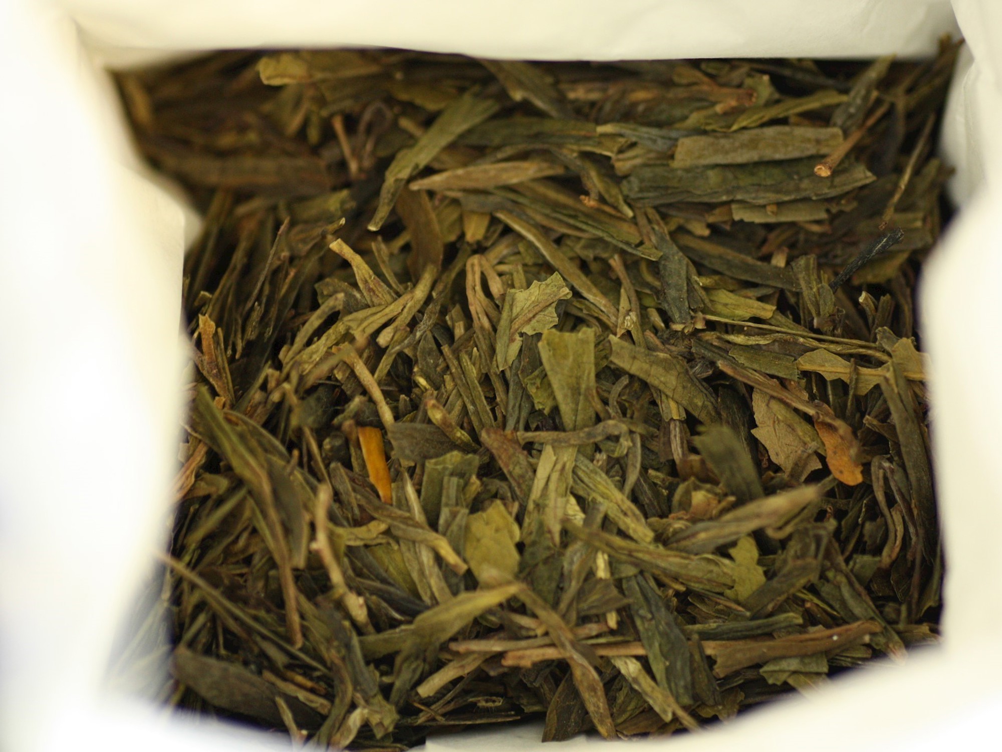 Green tea leaves